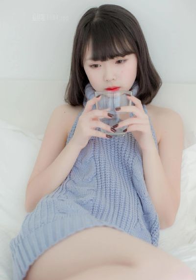 裙子下面是野兽在线观看_英文版字幕