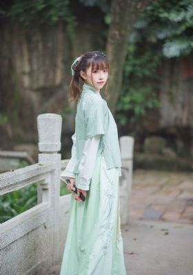 将军边走边挺进她h树林_HD完整在线观看